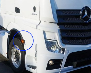 Seitenmarkierungsleuchte mit Blinker passend an Actros MP4 / MP5 - rechts